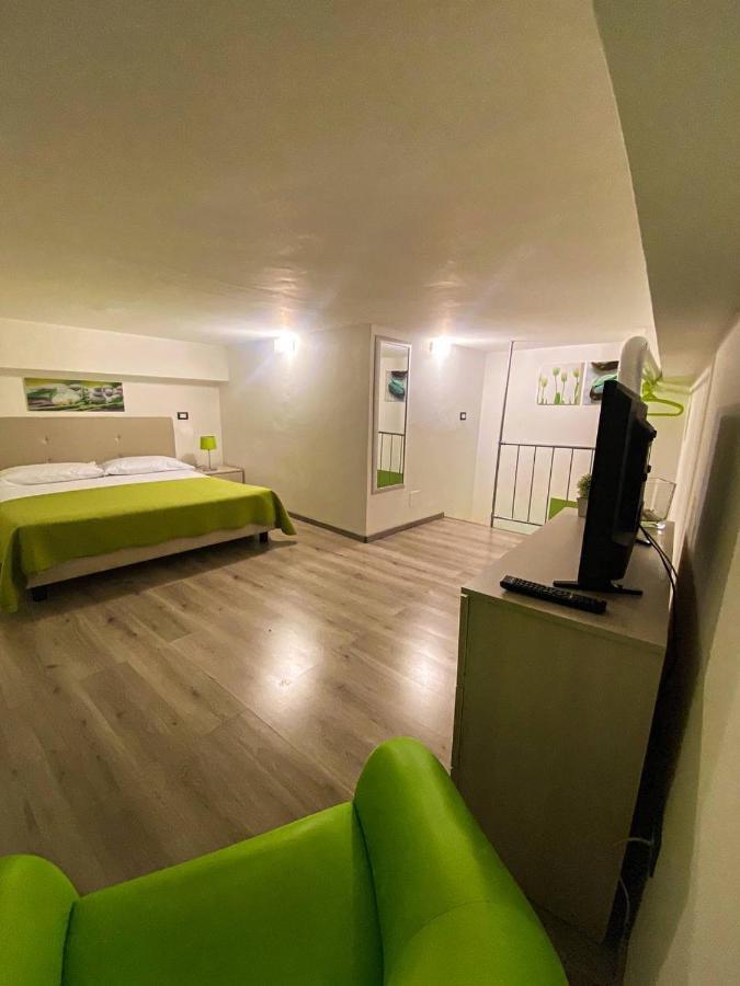 גיארדיני נאקסוס Naxos Apartments מראה חיצוני תמונה