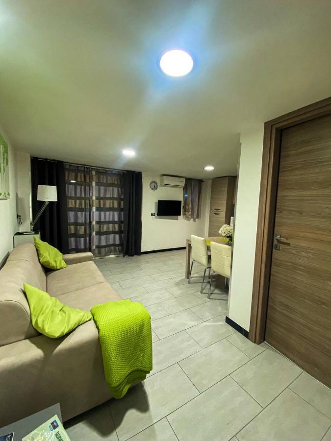 גיארדיני נאקסוס Naxos Apartments מראה חיצוני תמונה