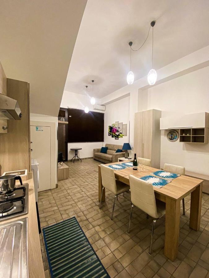 גיארדיני נאקסוס Naxos Apartments מראה חיצוני תמונה